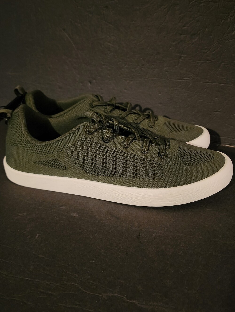 George Men’s Green Knit Sneakers Size 12 Lightweight Casual Comfort Shoes NWT